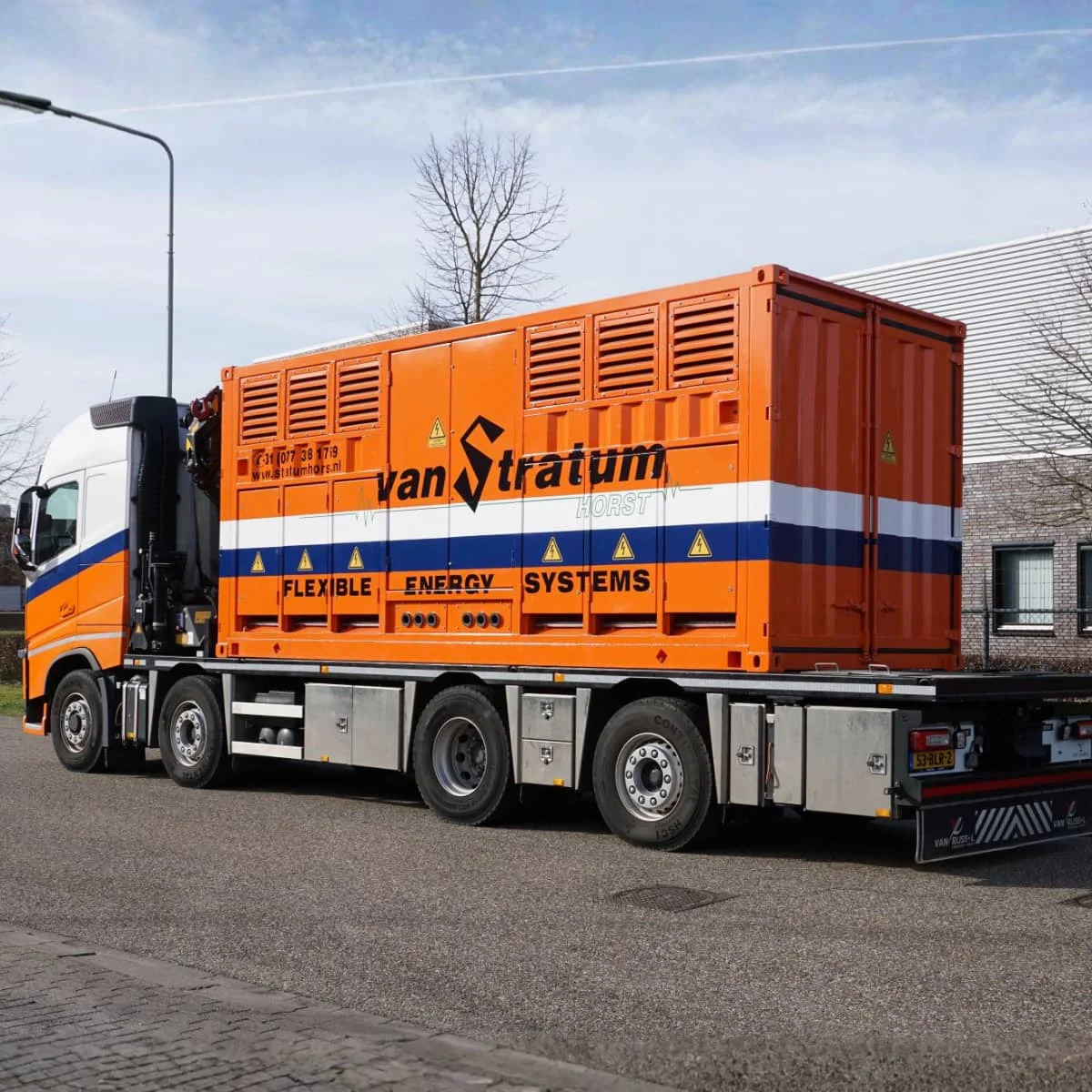 Van Stratum - Vrachtwagen met container